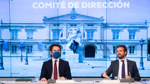 El secretario general del PP, Teo García Egea, junto al presidente nacional del partido, Pablo Casado, durante un Comité de Dirección celebrado esta semana.
