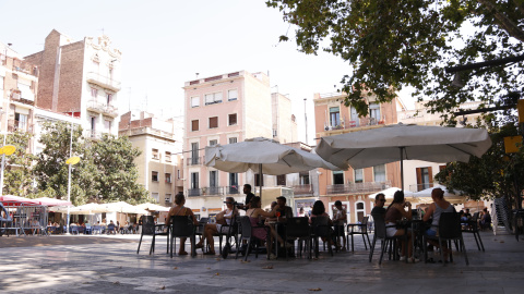 Terrasses a la plaça del Sol, al barri de Gràcia de Barcelona. Terrasses a la plaça del Sol, al barri de Gràcia de Barcelona.