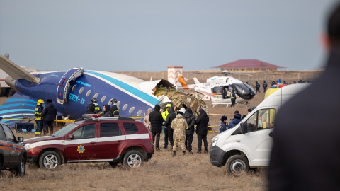 Accidente avion Azerbaijan Airlines Kazajistan Imagen del accidente del avión de Azerbaijan Airlines en KazajistánISA TAZHENBAYEV / XINHUA NEWS / CONTACTOPHOTO26/12/2024 ONLY FOR USE IN SPAIN