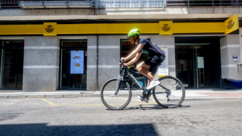 Fachada de una oficina de Correos, a 6 de agosto de 2024, en Madrid. Fachada de una oficina de Correos, a 6 de agosto de 2024, en Madrid.
