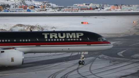 trumpgroenlandia Un avión con el nombre de Donald Trump impreso aterriza este miércoles en el aeropuerto de Nuuk, en Groenlandia,