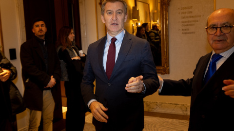 Alberto Núñez Feijóo El presidente del Partido Popular, Alberto Núñez Feijóo, a su llegada al desayuno informativo este martes en Madrid.