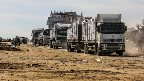 EuropaPress_6476960_25_january_2025_palestinian_territories_rafah_trucks_loaded_with Varios camiones cargados con ayuda humanitaria de Naciones Unidas entran por el cruce de Kerem Shalom desde Egipto hacia la Franja de Gaza, a 25 de enero de 2025.