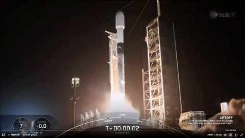 Captura de un vídeo publicado en la red social X de la cuenta oficial de SpaceX (@SpaceX) donde se muestra el cohete Falcon 9 despegando este miércoles, desde Cabo Cañaveral, Florida (EE.UU.).