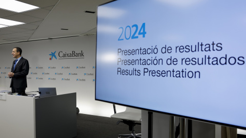 El consejero delegado de CaixaBank, Gonzalo Gortázar, durante la presentación en rueda de prensa de los resultados de la entidad correspondientes al ejercicio de 2024. El consejero delegado de CaixaBank, Gonzalo Gortázar, durante la presentación en rueda de prensa de los resultados de la entidad correspondientes al ejercicio de 2024.