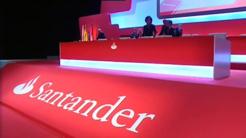 (EFE/Locución: Clara González).- El Banco Santander ganó 12.574 millones de euros en 2024, un 14% más que en el ejercicio anterior, con lo que consigue un nuevo récord anual de beneficios por tercer año consecutivo, gracias al crecimiento de los ingresos en todos los negocios y regiones.<br />Según ha informado este miércoles a la Comisión Nacional del Mercado de Valores (CNMV), los ingresos subieron un 8%, hasta los 62.211 millones de euros, gracias al incremento de clientes, y la rentabilidad (RoTE) aumentó hasta el 16,3% desde el 15,1%.