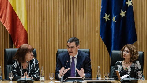 Sánchez Montero Cristina Narbona, presidenta del PSOE; Pedro Sánchez, presidente del Gobierno; y María Jesús Montero, ministra de Hacienda y vicepresidenta primera del Ejecutivo.