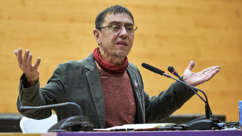El cofundador de Podemos Juan Carlos Monedero interviene durante la celebración de la 'Uni de otoño' en la Facultad de Ciencias Políticas de la Universidad Complutense de Madrid, a 5 de noviembre de 2022, en Madrid (España). El cofundador de Podemos Juan Carlos Monedero interviene durante la celebración de la 'Uni de otoño' en la Facultad de Ciencias Políticas de la Universidad Complutense de Madrid, a 5 de noviembre de 2022, en Madrid (España).