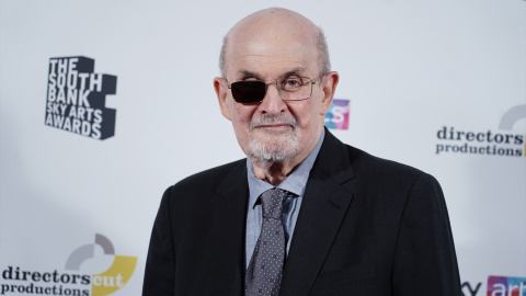 EuropaPress_5307891_02_july_2023_united_kingdom_london_american_british_indian_novelist_sir Salman Rushdie. Archivo.