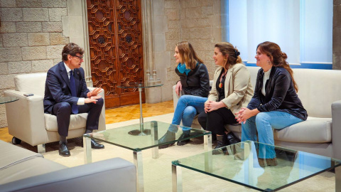 El president de la Generalitat, Salvador Illa, es reuneix amb Gemma Tarafa i Candela López, coordinadores dels Comuns, i Jéssica Albiach, presidenta del grup parlamentari El president de la Generalitat, Salvador Illa, es reuneix amb Gemma Tarafa i Candela López, coordinadores dels Comuns, i Jéssica Albiach, presidenta del grup parlamentari