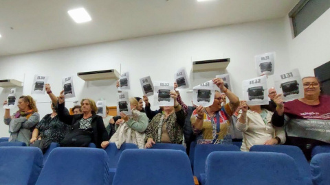 Vecinas protestas en el distrito para lograr la vuelta de los autobuses.