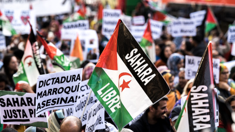 Varias personas durante una manifestación por la autodeterminación del Sahara Occidental, a 16 de noviembre de 2024 Varias personas durante una manifestación por la autodeterminación del Sahara Occidental, a 16 de noviembre de 2024