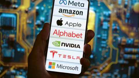 Aplicaciones y programas en un móvil. Aplicaciones y programas en un móvil.