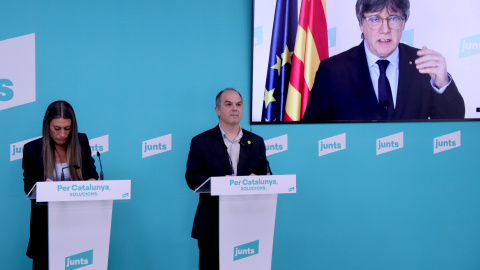 Nogueras, Turull y Puigdemont en la roda de premsa a la seu de Junts aquest dimarts. Nogueras, Turull y Puigdemont en la roda de premsa a la seu de Junts aquest dimarts.