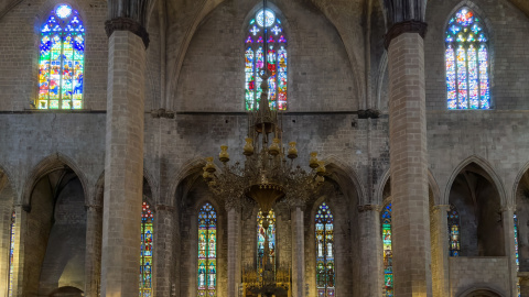 Interior de la Basílica de Santa Maria del Mar, en Barcelona. Interior de la Basílica de Santa Maria del Mar, en Barcelona.