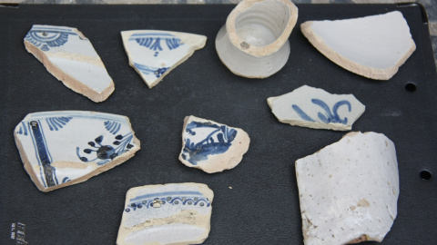 Restos de cerámica encontrados en las obras de la calle de la Fustería, Barcelona, a 5 de marzo de 2025. Restos de cerámica encontrados en las obras de la calle de la Fustería, Barcelona, a 5 de marzo de 2025.