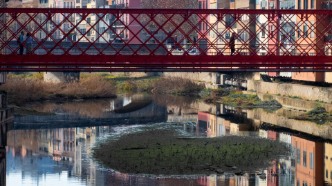 EuropaPress_5733800_vista_rio_onyar_paso_girona_febrero_2024_girona_catalunya_espana_area Imagen de la vista del río Onyar a 2 de febrero de 2024, a su paso por Girona, una de las grandes afectadas por el estado de emergencia por sequía de la Generalitat.