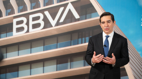 El presidente de BBVA, Carlos Torres Vila, en el encuentro con la prensa previo a la junta de accionistas del banco, en el Palacio Euskalduna de Bilbao. El presidente de BBVA, Carlos Torres Vila, en el encuentro con la prensa previo a la junta de accionistas del banco, en el Palacio Euskalduna de Bilbao.