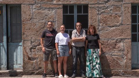 Vecinos del pueblo de As Conchas, en la comarca de A Limia (Ourense).
