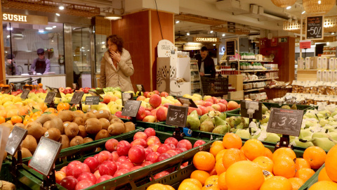 Fruites en un supermercat Fruites en un supermercat