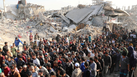 Palestinos protestan para exigir el fin de la guerra, coreando consignas contra Hamás, en Beit Lahiya, en el norte de la Franja de Gaza. Palestinos protestan para exigir el fin de la guerra, coreando consignas contra Hamás, en Beit Lahiya, en el norte de la Franja de Gaza.