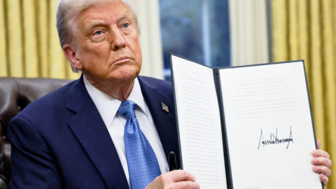Donald Trump anuncia un arancel del 25% a los coches extranjeros "por quitarnos nuestros empleos y nuestra riqueza"