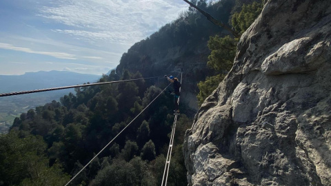 El pont nepalí més llarg d'Europa El pont nepalí més llarg d'Europa