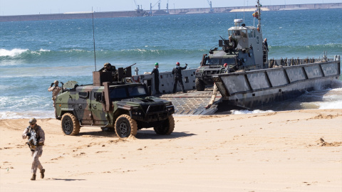 Maniobras militares Imagen tomada durante unas maniobras militares en Gijón este marzo.
