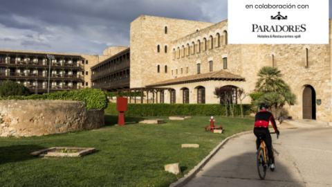 El Parador de Tortosa es uno de los alojamientos de la red adaptados al cicloturismo.