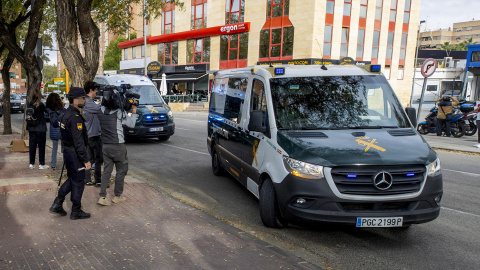 004c646d898ef449649920e3d42b90880b9ef33bw El hombre que asesinó a la hija de cinco años de su expareja ha sido puesto a disposición del juzgado de violencia sobre la mujer en Murcia, a 3 de abril de 2025.
