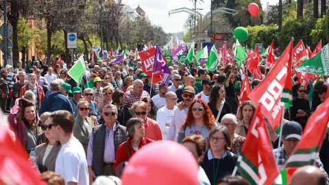EuropaPress_6626518_manifestacion_defensa_sanidad_publica_sevilla_05_abril_2025_sevilla Manifestación en defensa de la sanidad pública en Sevilla.