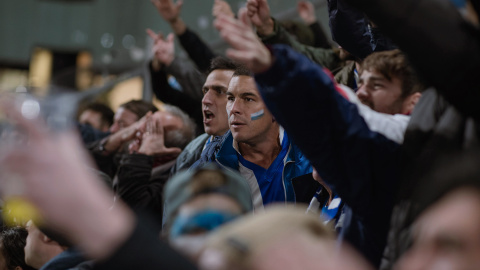Mario Casas se alzó con el premio al mejor actor en Málaga por su trabajo en 'Muy lejos'. Mario Casas se alzó con el premio al mejor actor en Málaga por su trabajo en 'Muy lejos'.