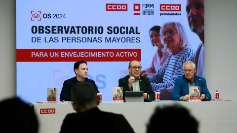 Jesús Cruces, coordinador del Informe (Fundación 1° de Mayo), con Juan Sepúlveda, secretario general de nuestra Federación de Pensionistas y Jubilados y Carlos Bravo, de CCOO