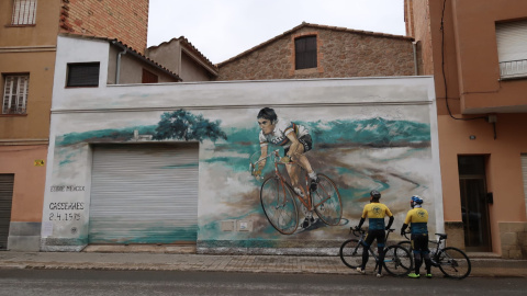 Mural a Casserres, homenatge als 50 anys de la victòria al Berguedà de l'històric ciclista Eddy Merckx