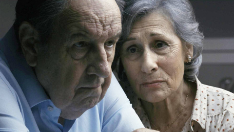 Josep María Pou es Pujol y Carme Sansa es Marta Ferrusola en la película 'Parenostre'.