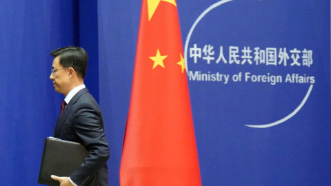 guo Guo Jiakun, portavoz del Ministerio de Asuntos Exteriores de China, asiste a una conferencia de prensa en Pekín, a 7 de enero de 2025.