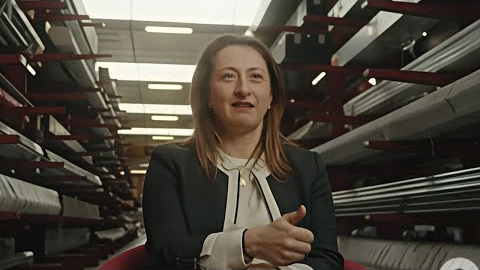 Historias de Éxito: Internacionalización con el apoyo de Santander Grupo Cuñado (España), Scala (Brasil) y Sinteplast (Argentina) comparten cómo han logrado expandirse a nivel internacional. Descubre sus historias de éxito y cómo el acompañamiento de Banco Santander ha sido clave en cada etapa de su crecimiento global.
Suscríbete al canal de YouTube de Banco Santander: https://www.youtube.com/channel/UC-Oa163PsSBm_jPTbIb9N1w?sub_confirmation=1
Síguenos en nuestras redes sociales:
Twitter: https://twitter.com/bancosantander
LinkedIn: https://www.linkedin.com/company/banco-santander
Bienvenido a SantanderGroup, el canal de comunicación oficial de Banco Santander en YouTube. Toda la información del banco puede ser encontrada en la sala de comunicación de la web corporativa, en https://www.santander.com/
#NegocioGlobal #bancosantander #empresasinternacionales