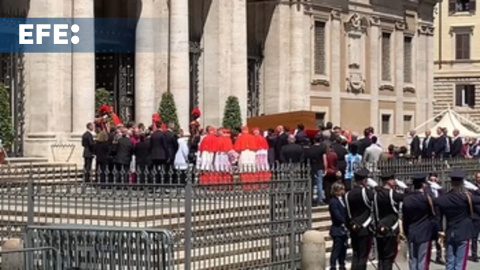 Miles de fieles se despiden del papa emocionados ante Santa María la Mayor