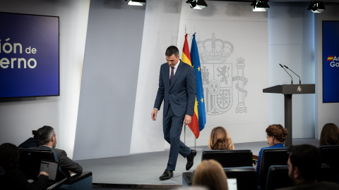 El presidente del Gobierno, Pedro Sánchez, tras su comparecencia ante los medios, en el Palacio de la Moncloa, a 29 de abril de 2025, en Madrid El presidente del Gobierno, Pedro Sánchez, tras su comparecencia ante los medios, en el Palacio de la Moncloa, a 29 de abril de 2025, en Madrid