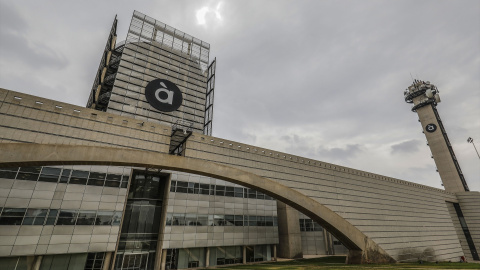 EuropaPress_3327014_edificio_sede_television_valenciana_punt_valencia_comunidad_valenciana Edificio de la sede de la televisión valenciana À Punt, en València.