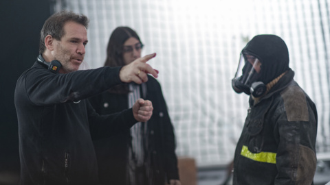 El director Bruno Stagnaro durante el rodaje de la serie argentina 'El Eternauta' el 10 de mayo de 2025.