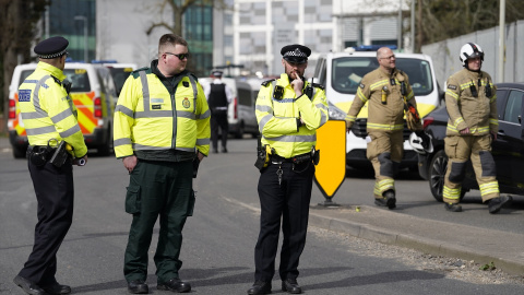 Imagen de archivo de oficiales de policía y bomberos británicos en Londres, a 21 de marzo de 2025. Imagen de archivo de oficiales de policía y bomberos británicos en Londres, a 21 de marzo de 2025.