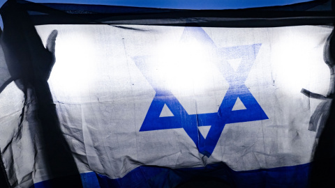 Imagen de un fan mostrando una bandera de Israel durante la segunda semifinal de Eurovisión 2025, a 15 de mayo de 2025, en Basilea (Suiza). Imagen de un fan mostrando una bandera de Israel durante la segunda semifinal de Eurovisión 2025, a 15 de mayo de 2025, en Basilea (Suiza).