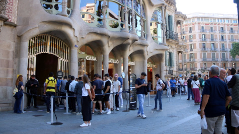 Cua per entrar a la Casa Batlló durant La Nit dels Museus 2025. 17/05/2025 Cua per entrar a la Casa Batlló durant La Nit dels Museus 2025.