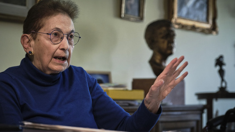 La filòloga Blanca Serra durant l'entrevista amb 'Públic'.