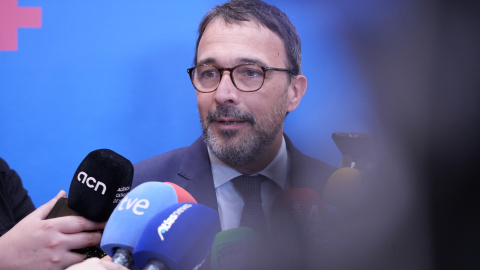 El portaveu de Junts, Josep Rius, atén els mitjans de comunicació El portaveu de Junts, Josep Rius, atén els mitjans de comunicació