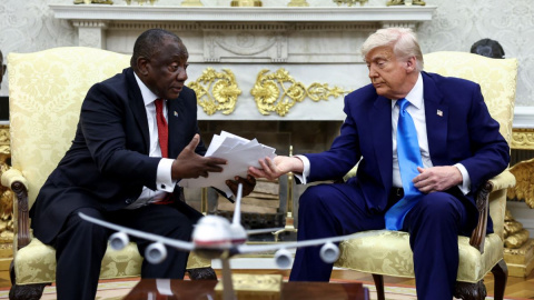 trump El presidente de EEUU, Donald Trump, junto al presidente sudafricano, Cyril Ramaphosa, en la Oficina Oval de la Casa Blanca, a 21 de mayo de 2025.