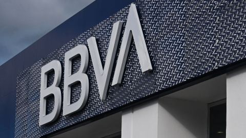 El logo del BBVA en una ofician del banco en Cancún (México). El logo del BBVA en una ofician del banco en Cancún (México).