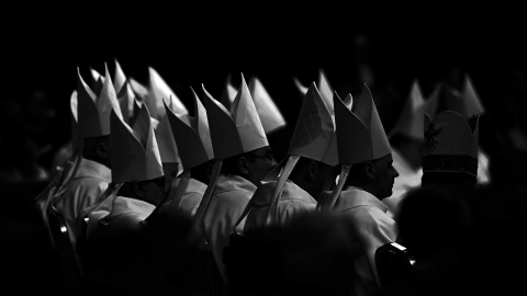 EuropaPress_6699690_04_may_2025_vatican_vatican_city_cardinals_attend_mass_on_the_ninth_day_of Cardinales durante una misa en El Vaticano.