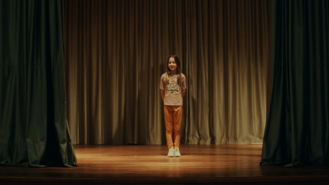 El teatro sirve como herramienta de 'sanación' para la niña de esta historia (AContracorriente Films)